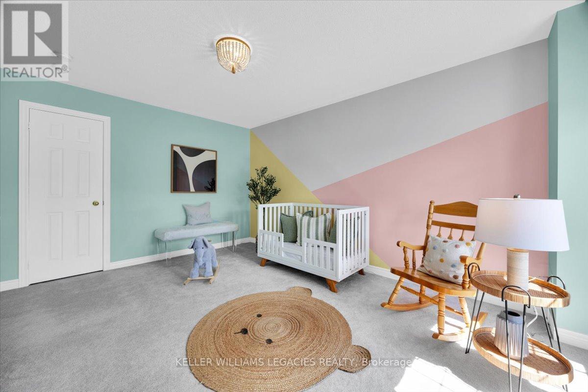 208 Greenwood Road, Whitchurch-Stouffville, Ontario  L4A 4N8 - Photo 27 - N12468884