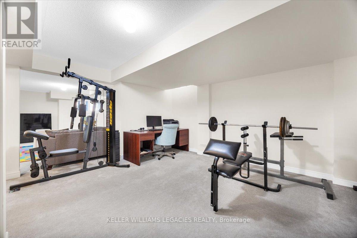 208 Greenwood Road, Whitchurch-Stouffville, Ontario  L4A 4N8 - Photo 32 - N12468884