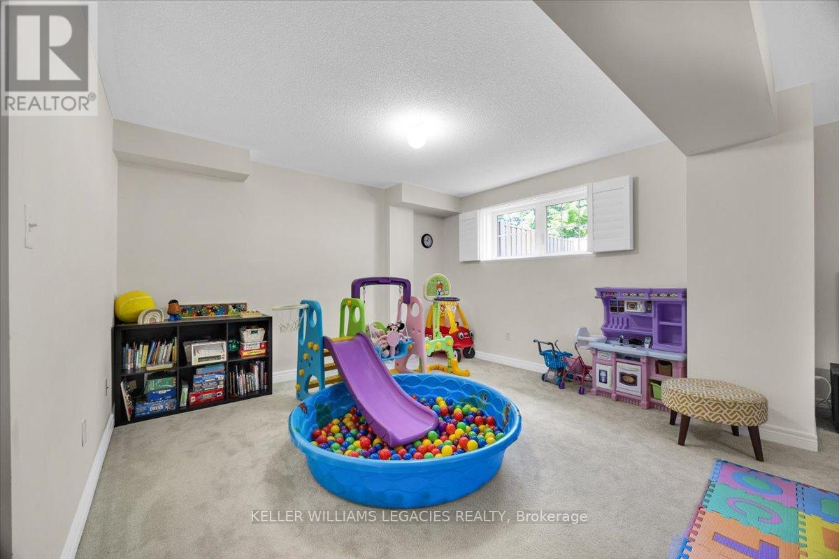 208 Greenwood Road, Whitchurch-Stouffville, Ontario  L4A 4N8 - Photo 34 - N12468884