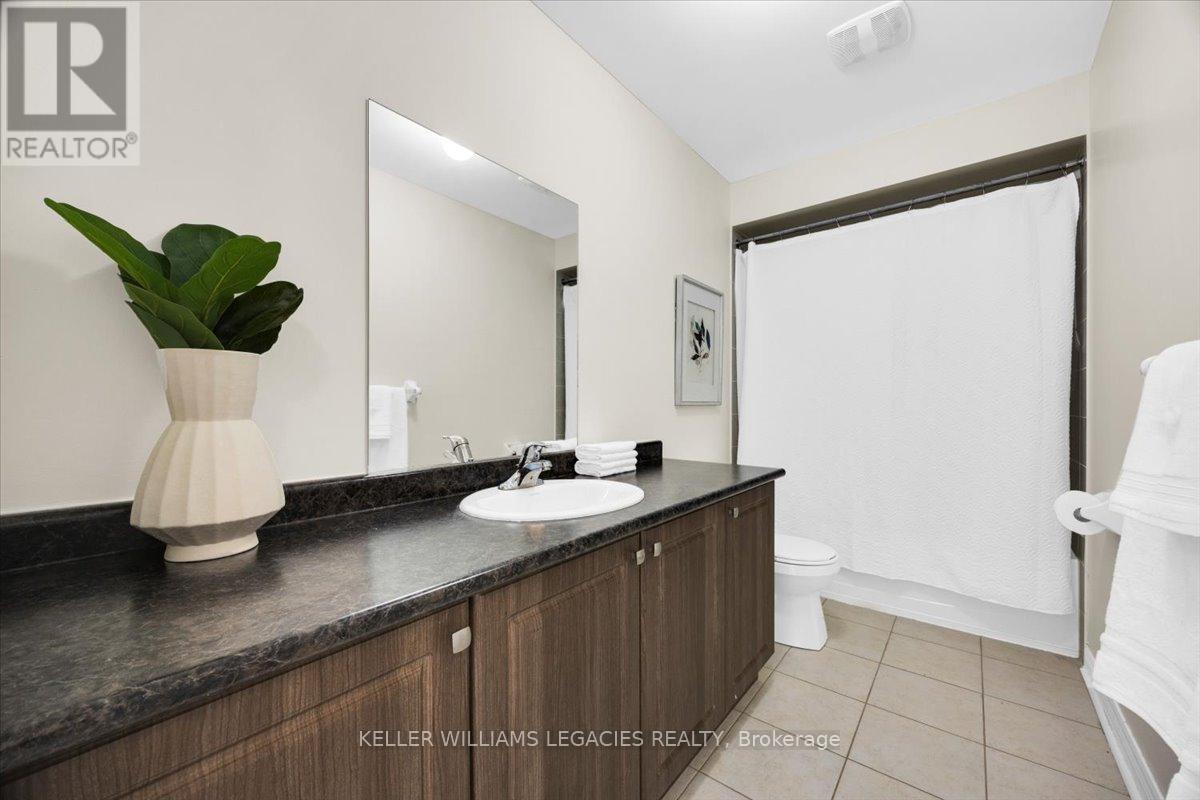 208 Greenwood Road, Whitchurch-Stouffville, Ontario  L4A 4N8 - Photo 28 - N12468884