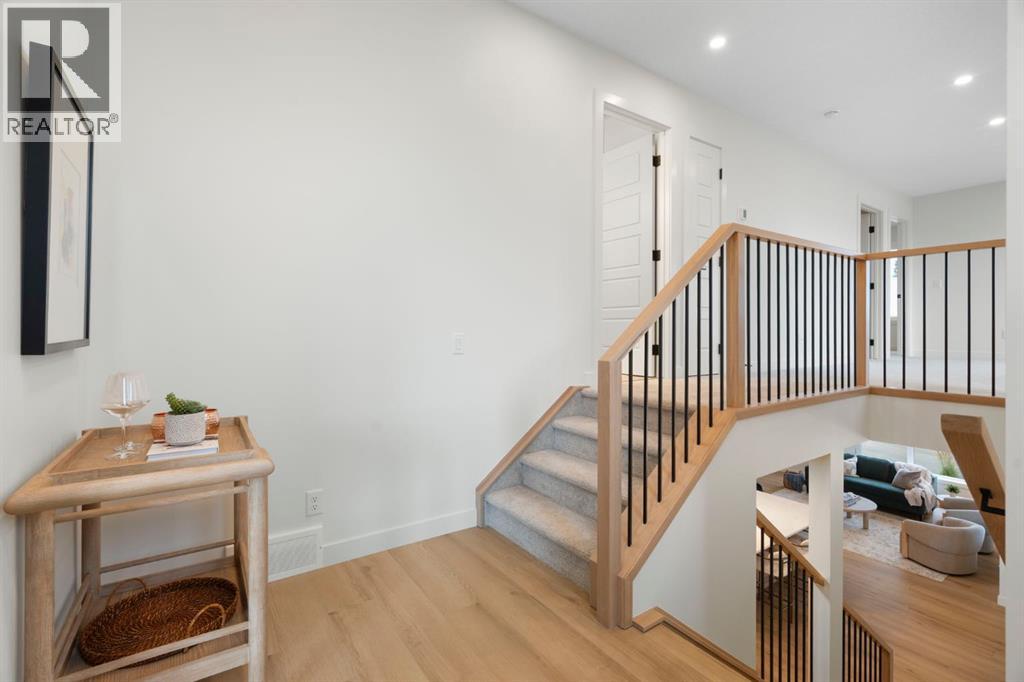 28 Sunvalley View, Cochrane, Alberta  T4C 0X8 - Photo 13 - A2250508