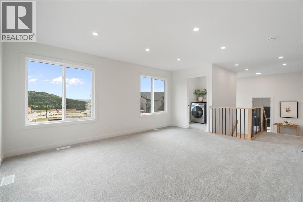 28 Sunvalley View, Cochrane, Alberta  T4C 0X8 - Photo 20 - A2250508