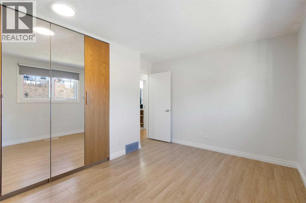 1452 Lake Sylvan Drive Se, Calgary, Alberta  T2J 3C8 - Photo 13 - A2265205