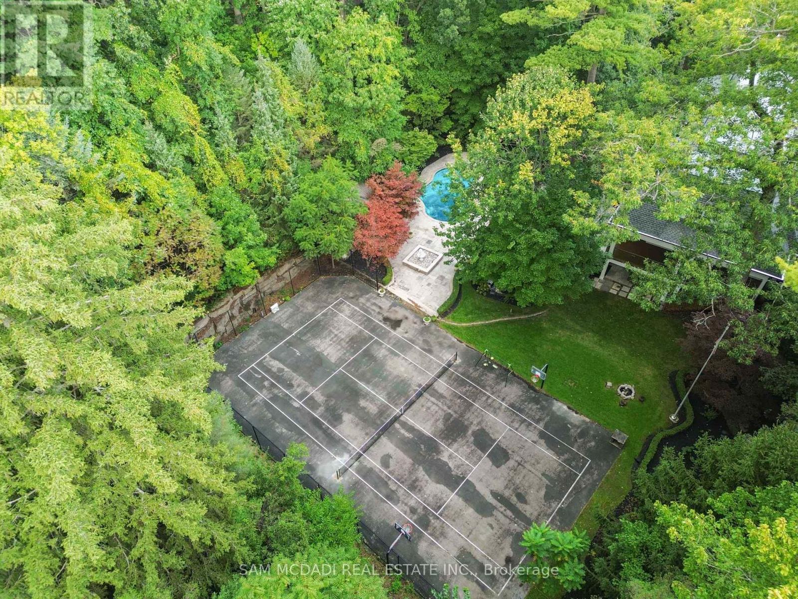 2035 Heartwood Court, Mississauga (Erindale), Ontario  L5C 4P7 - Photo 3 - W12500022