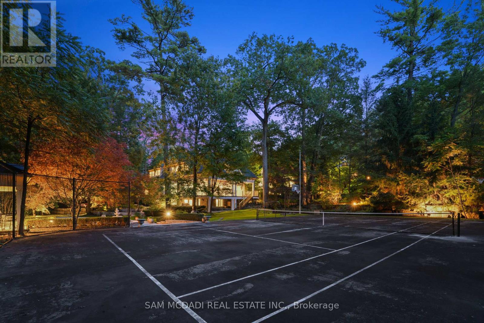 2035 Heartwood Court, Mississauga (Erindale), Ontario  L5C 4P7 - Photo 7 - W12500022