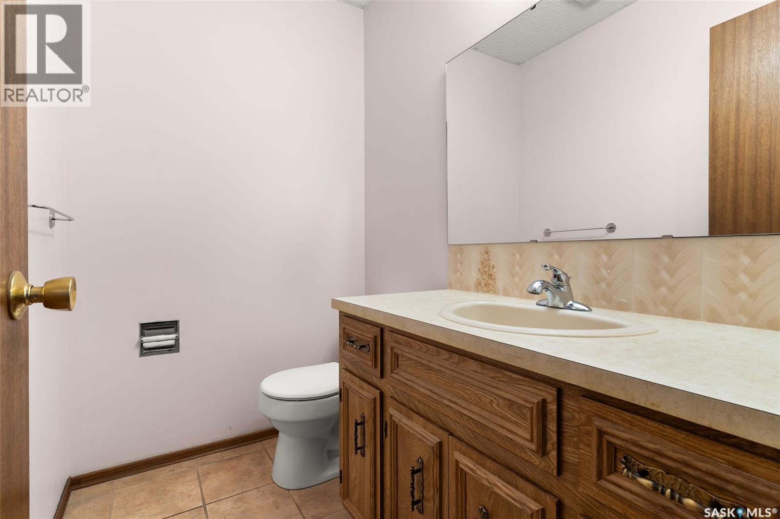 242 Hansen Drive, Regina, Saskatchewan  S4X 2Y6 - Photo 23 - SK022128