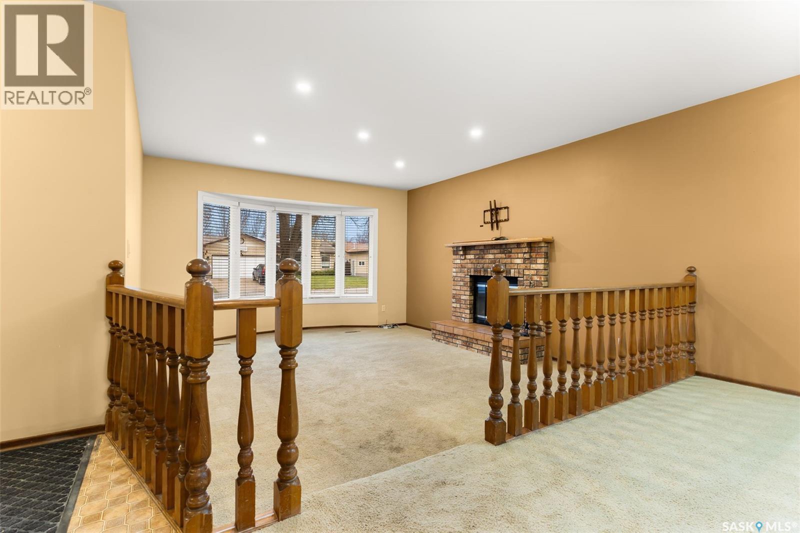 242 Hansen Drive, Regina, Saskatchewan  S4X 2Y6 - Photo 5 - SK022128