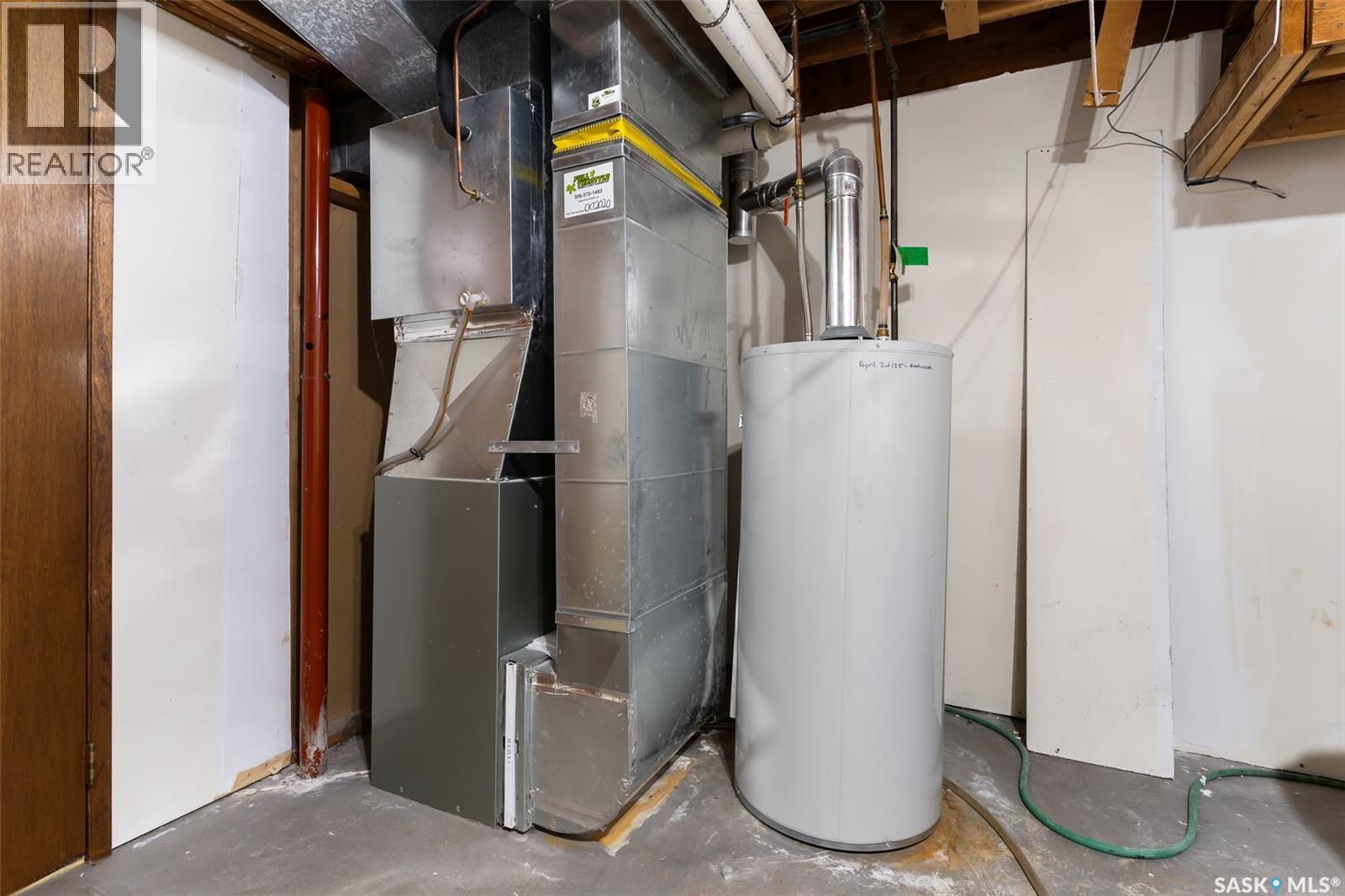 242 Hansen Drive, Regina, Saskatchewan  S4X 2Y6 - Photo 41 - SK022128