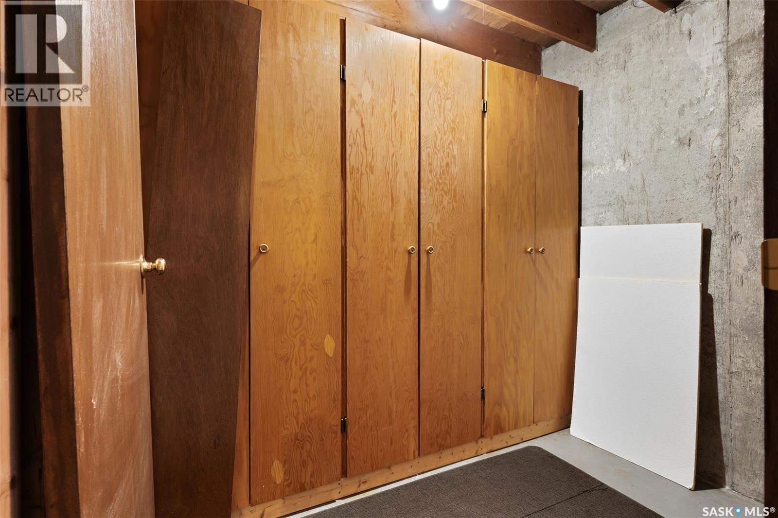 242 Hansen Drive, Regina, Saskatchewan  S4X 2Y6 - Photo 38 - SK022128