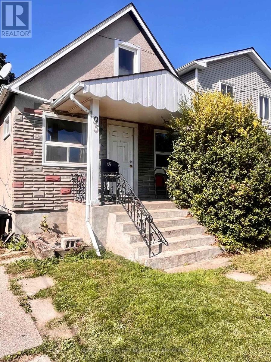 95 Page Street, St. Catharines, Ontario  L2R 4A8 - Photo 1 - X12447814