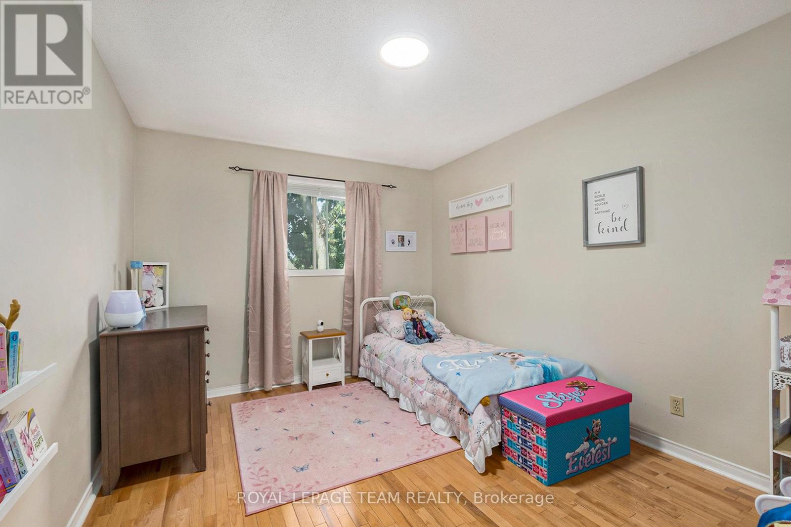 9 Glacier Street, Ottawa, Ontario  K2G 6E5 - Photo 13 - X12500034