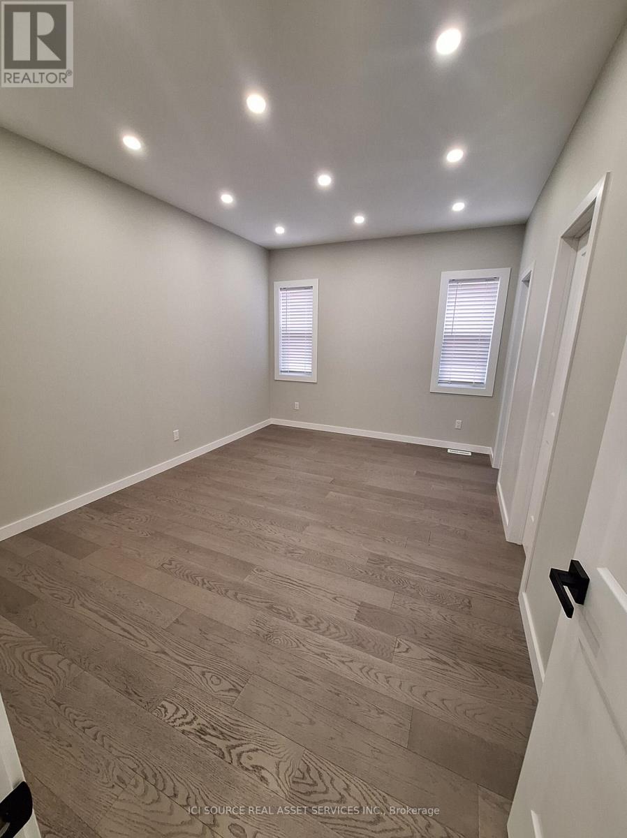 58 Martin Avenue, Guelph, Ontario  N1G 1Z9 - Photo 12 - X12499340