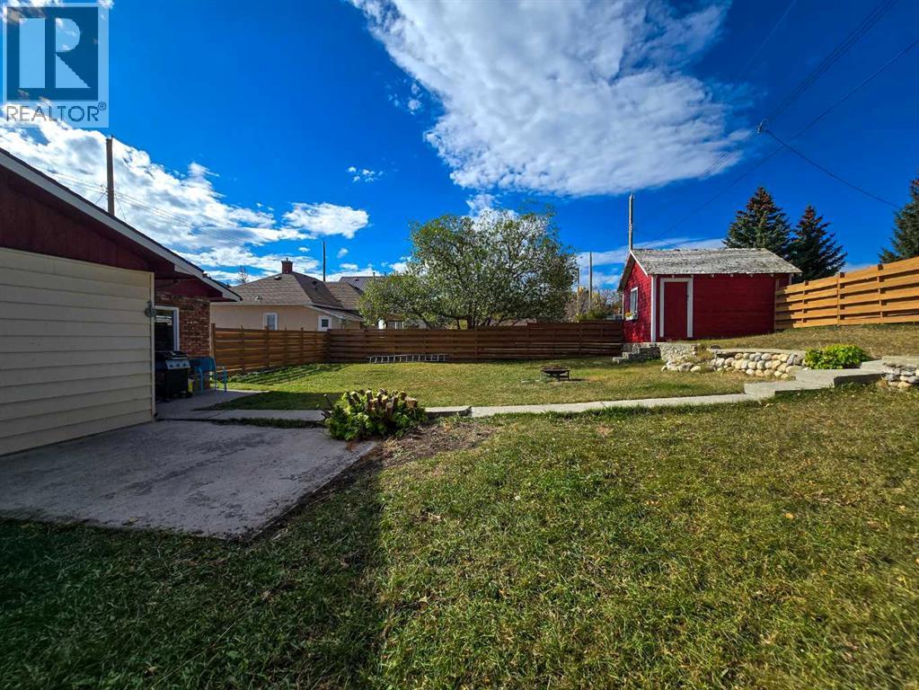 7709 & 7707 23 Avenue, Coleman, Alberta  T0K 0M0 - Photo 16 - A2267662