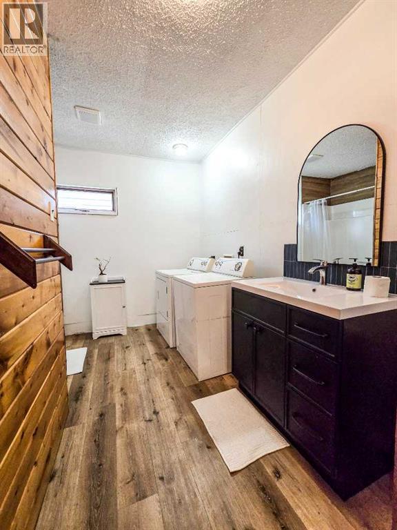 7709 & 7707 23 Avenue, Coleman, Alberta  T0K 0M0 - Photo 12 - A2267662