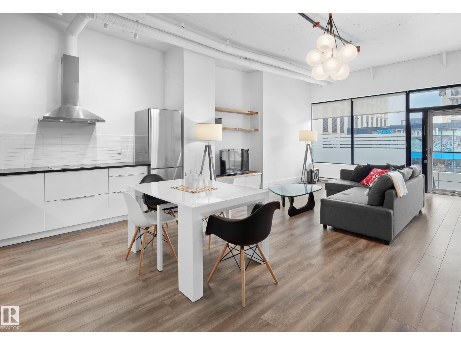 #210 10024 JASPER AV NW, Edmonton, Alberta