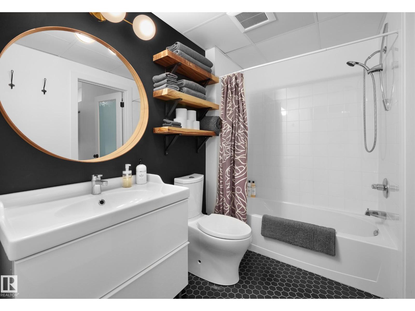 #210 10024 Jasper Av Nw, Edmonton, Alberta  T5J 1R9 - Photo 15 - E4464411