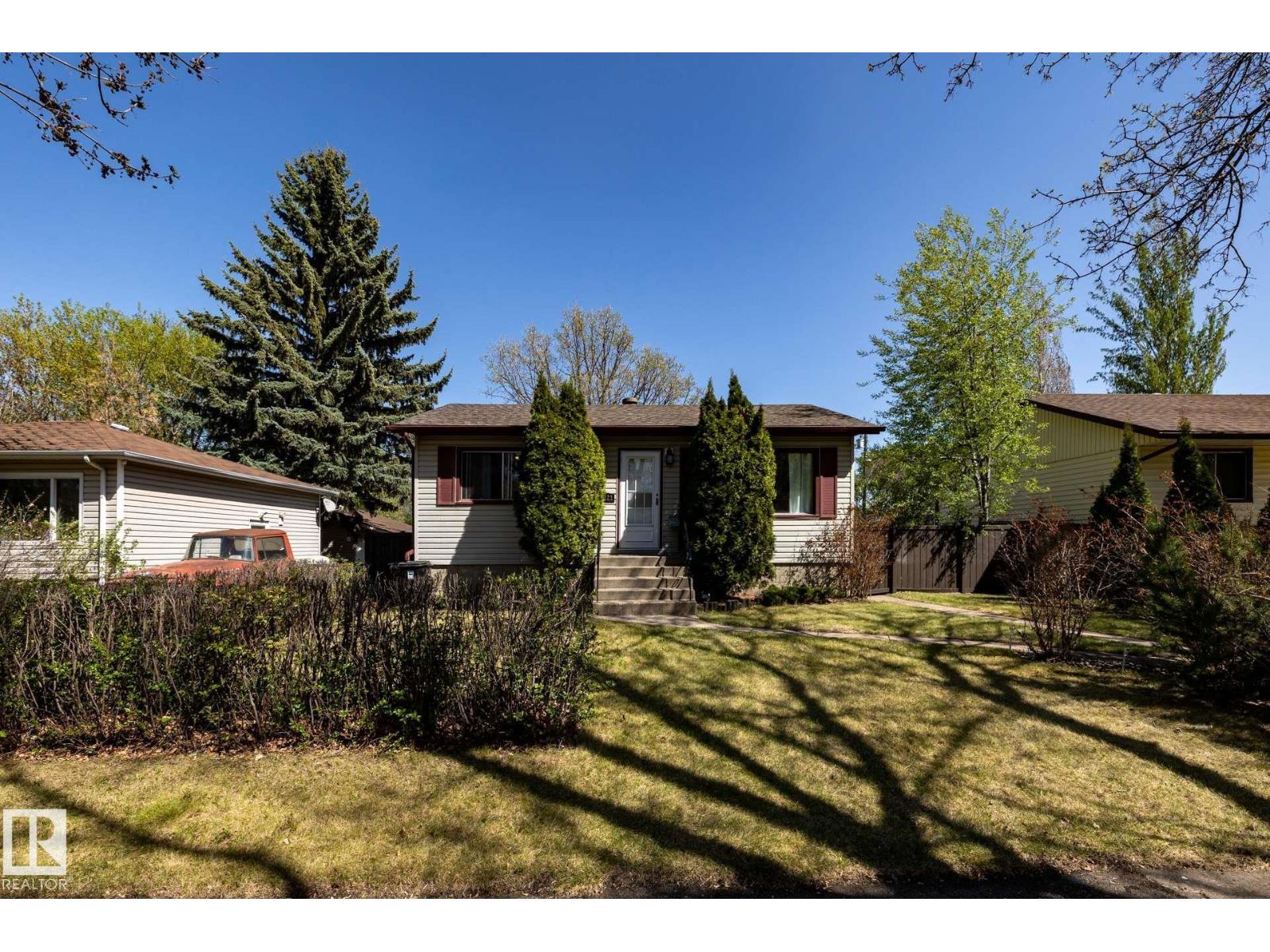 12121 39 ST NW, Edmonton, Alberta