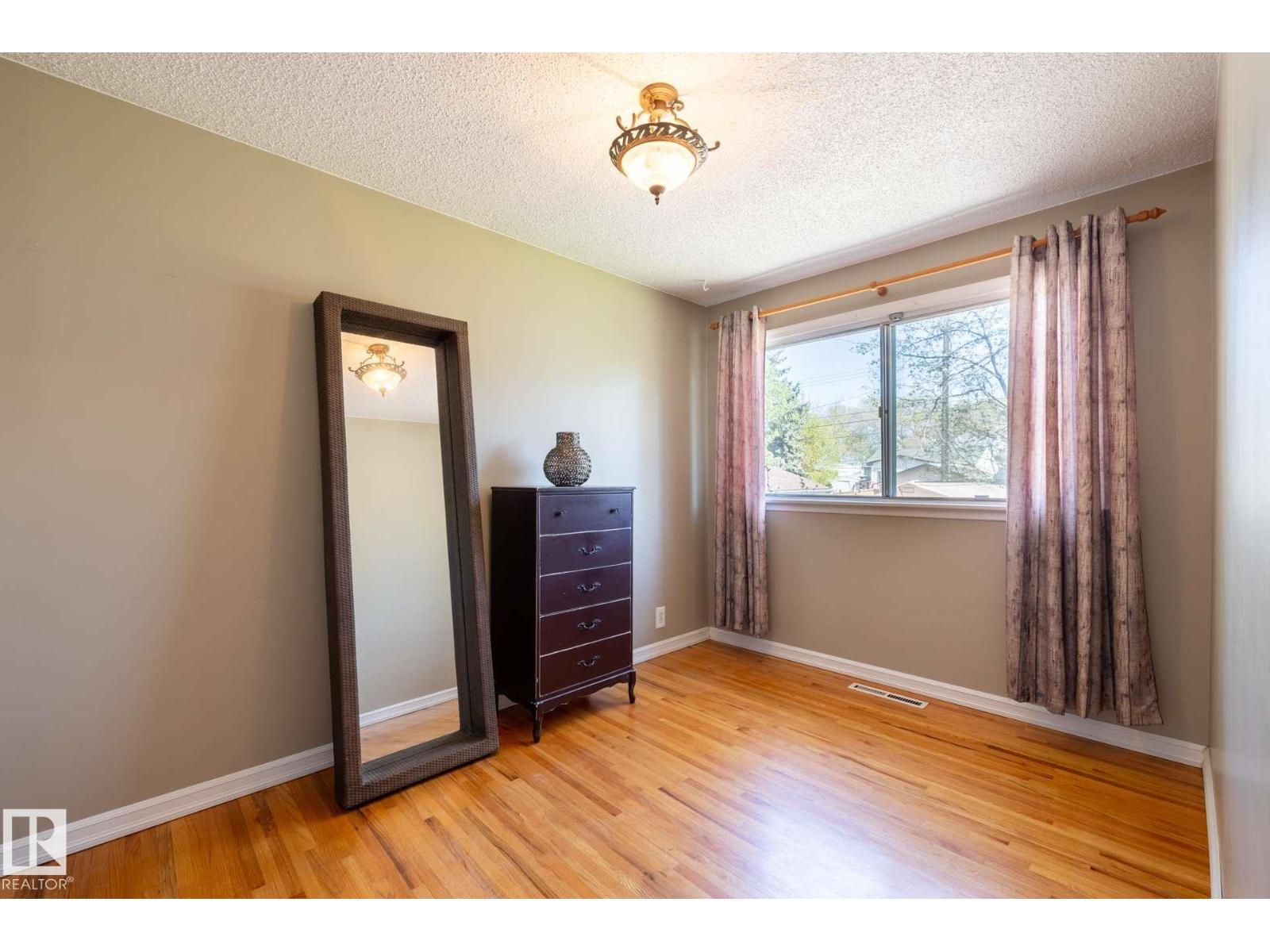 12121 39 St Nw, Edmonton, Alberta  T5W 2J9 - Photo 23 - E4464412