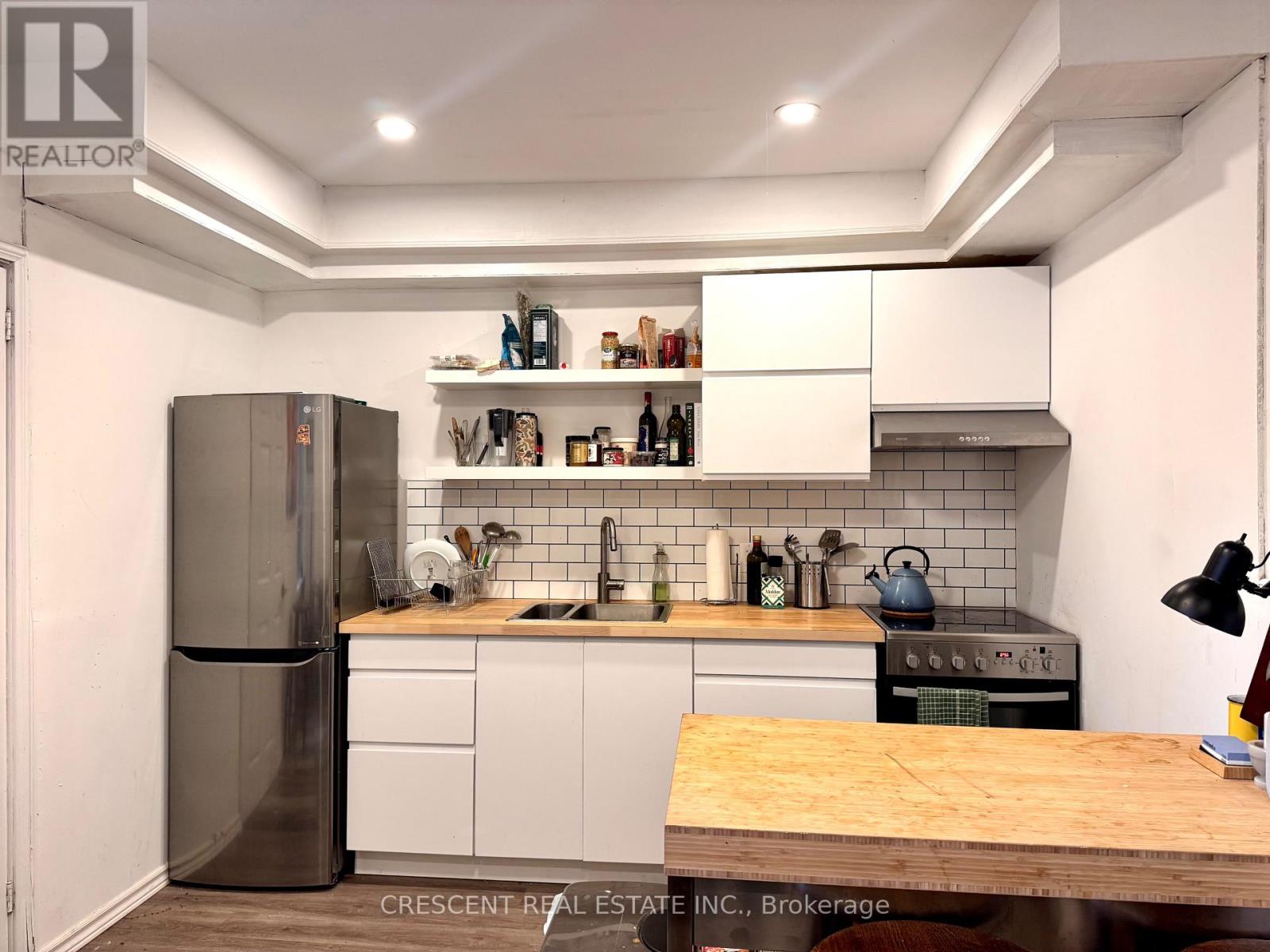 Main - 1057 Davenport Road, Toronto, Ontario  M6G 2C2 - Photo 5 - C12500032