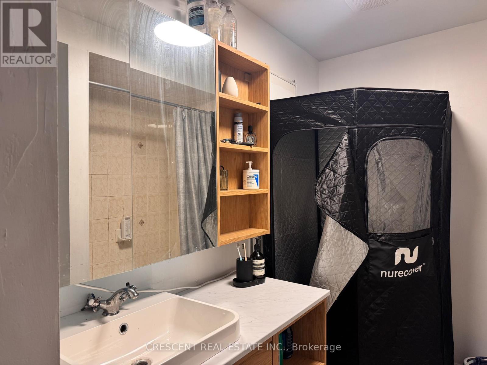 Main - 1057 Davenport Road, Toronto, Ontario  M6G 2C2 - Photo 6 - C12500032