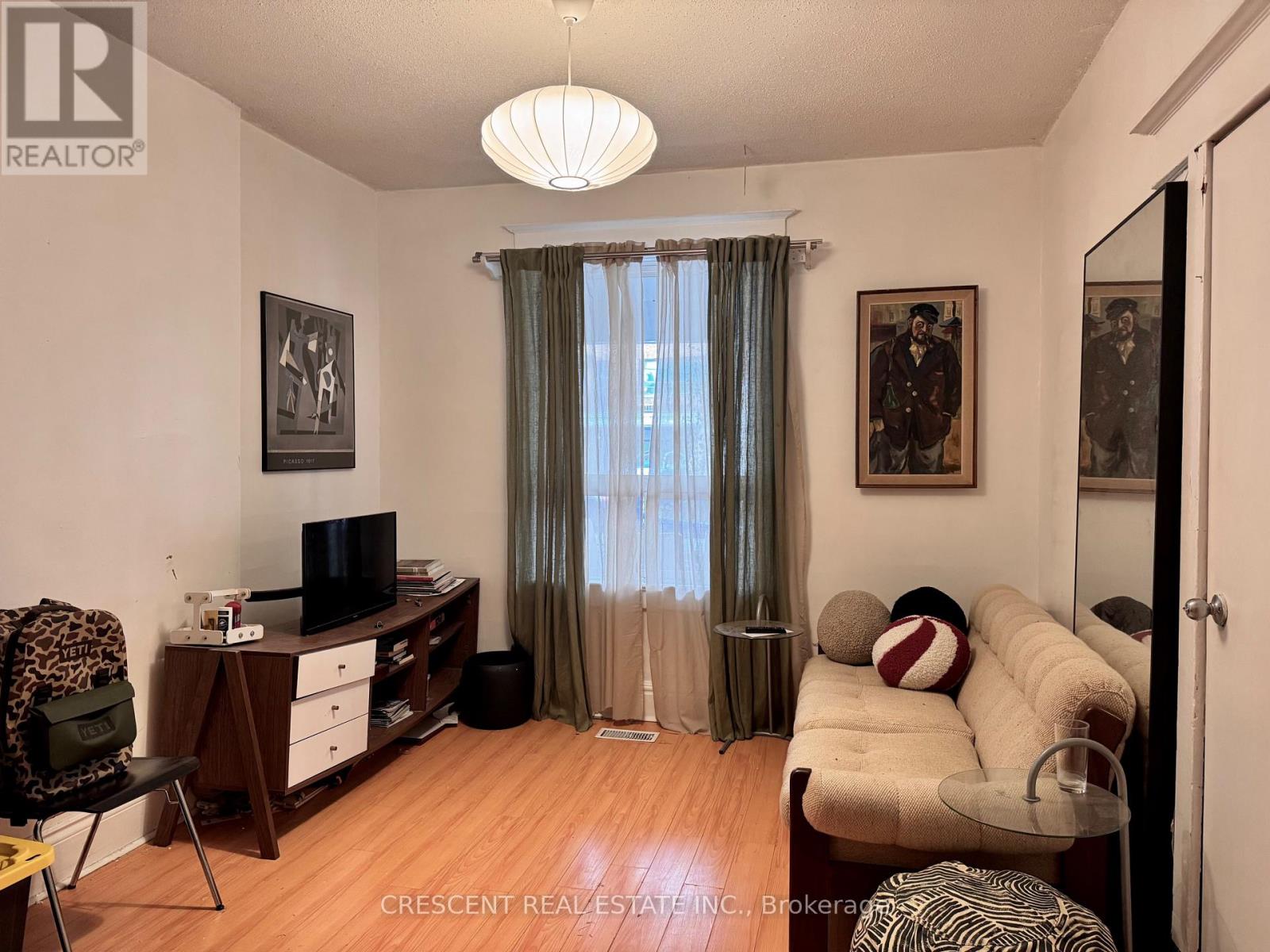 Main - 1057 Davenport Road, Toronto, Ontario  M6G 2C2 - Photo 9 - C12500032