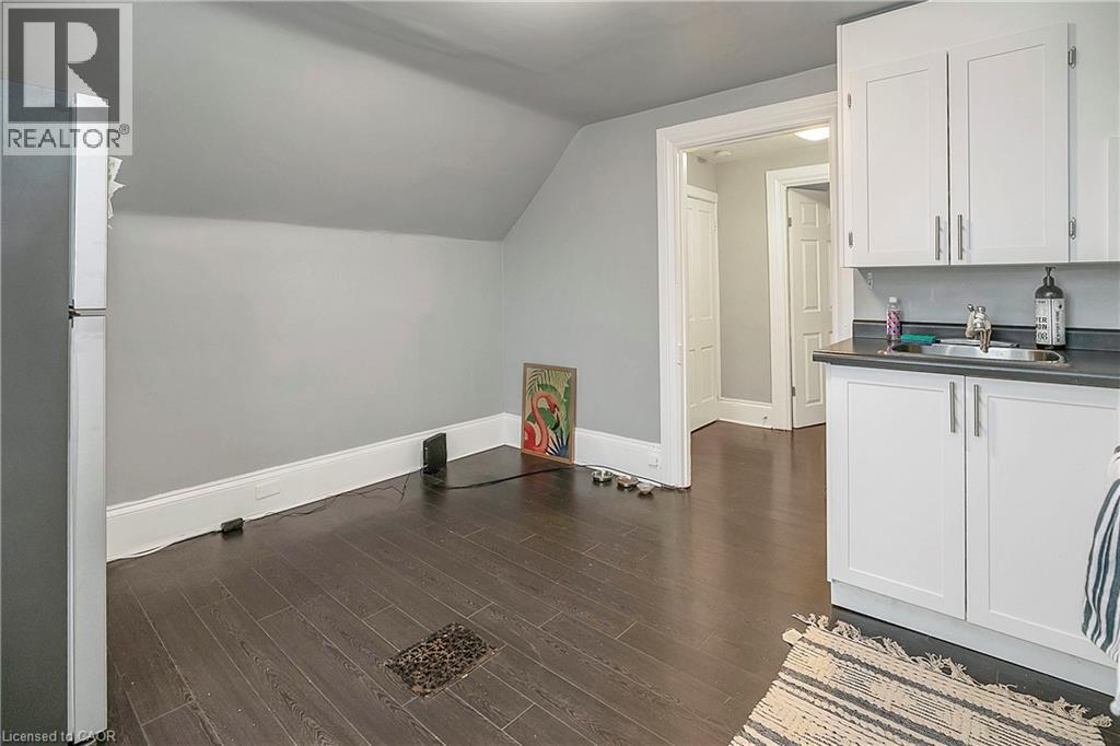 133 Park Row N, Hamilton, Ontario  L8E 4E7 - Photo 11 - 40782202