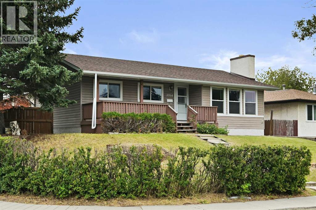 5704 18 Avenue Ne, Calgary, Alberta  T1Y 1P1 - Photo 44 - A2254086