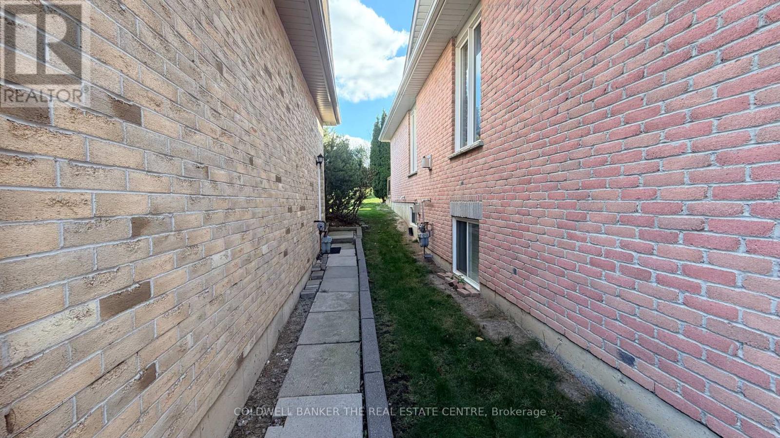 Bsmt - 494 Cody Crescent, Newmarket, Ontario  L3Y 8W7 - Photo 2 - N12500052