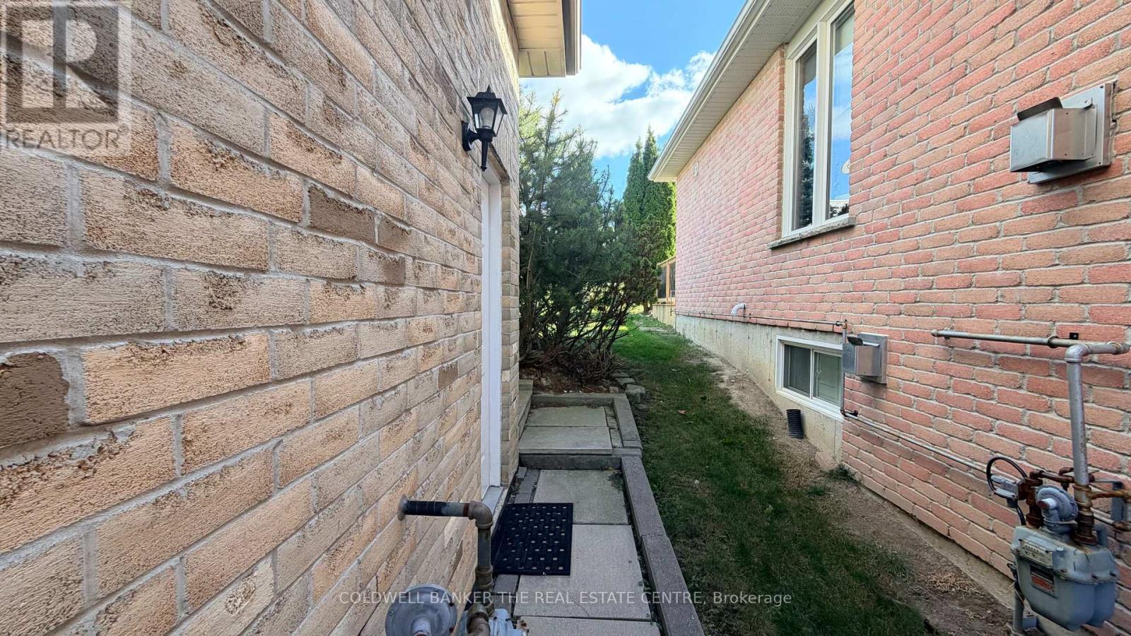 Bsmt - 494 Cody Crescent, Newmarket, Ontario  L3Y 8W7 - Photo 3 - N12500052