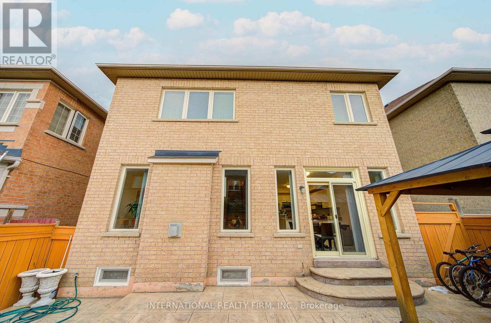 77 Saint James Avenue, Vaughan, Ontario  L4H 3E8 - Photo 37 - N12500060