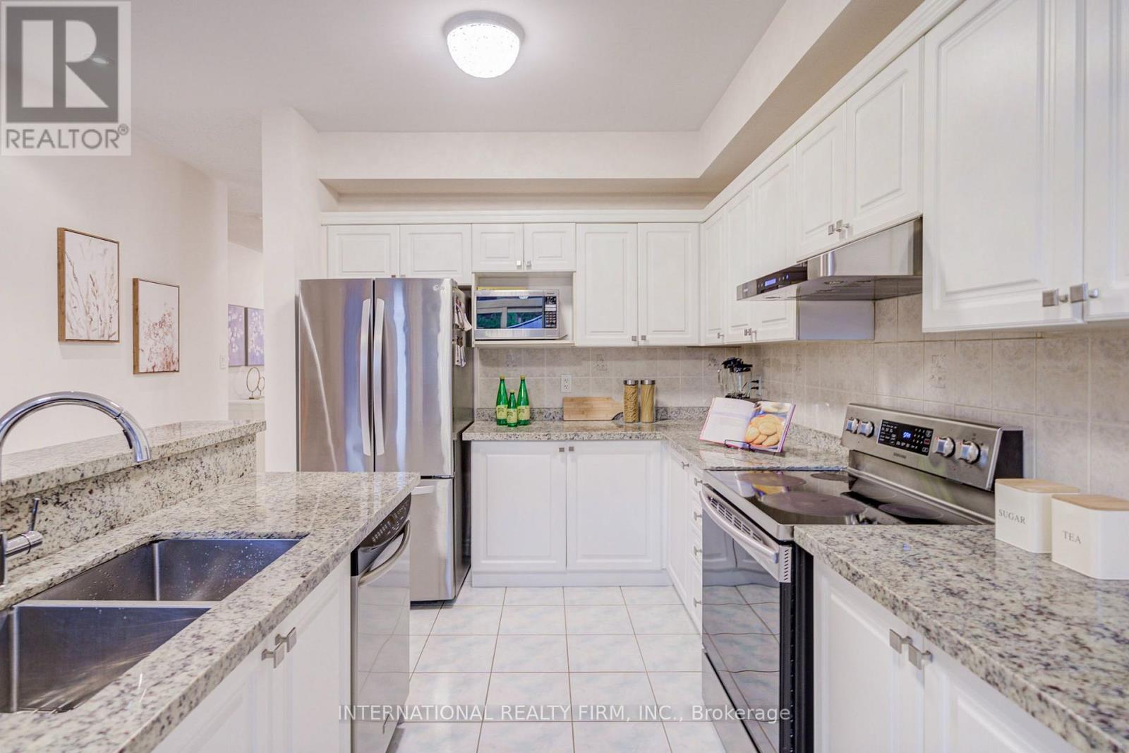 77 Saint James Avenue, Vaughan, Ontario  L4H 3E8 - Photo 8 - N12500060