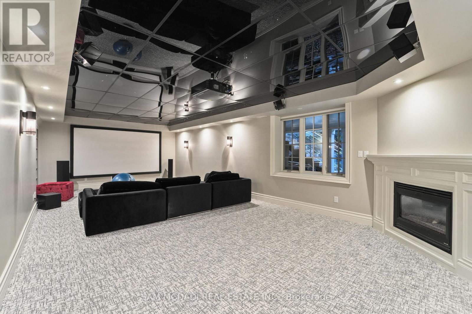 2025 Heartwood Court, Mississauga, Ontario  L5C 4P7 - Photo 39 - W12500044