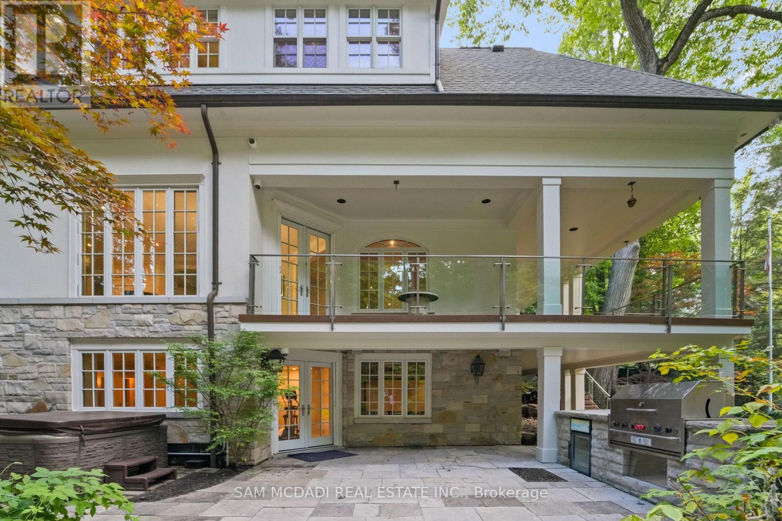 2025 Heartwood Court, Mississauga, Ontario  L5C 4P7 - Photo 43 - W12500044