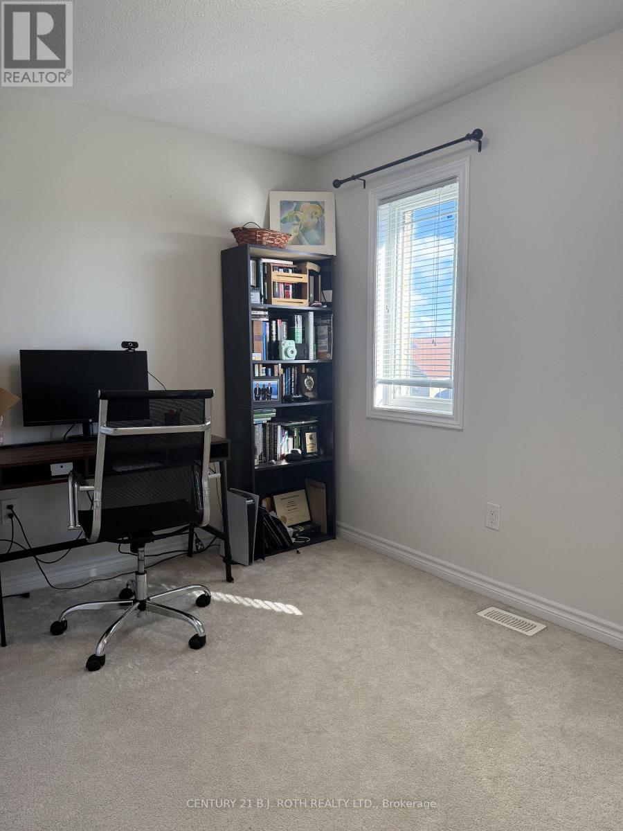 67 Megan Crescent, Barrie, Ontario  L4N 6E4 - Photo 22 - S12472849