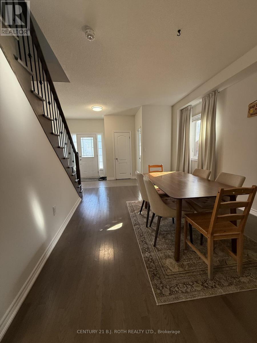 67 Megan Crescent, Barrie, Ontario  L4N 6E4 - Photo 7 - S12472849