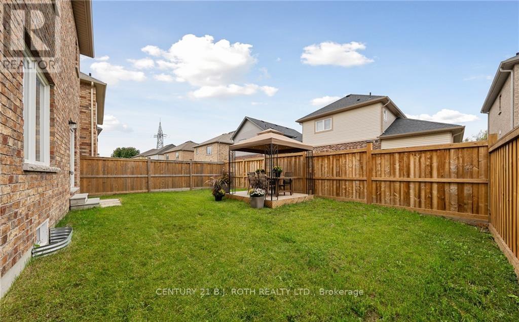 67 Megan Crescent, Barrie, Ontario  L4N 6E4 - Photo 27 - S12472849