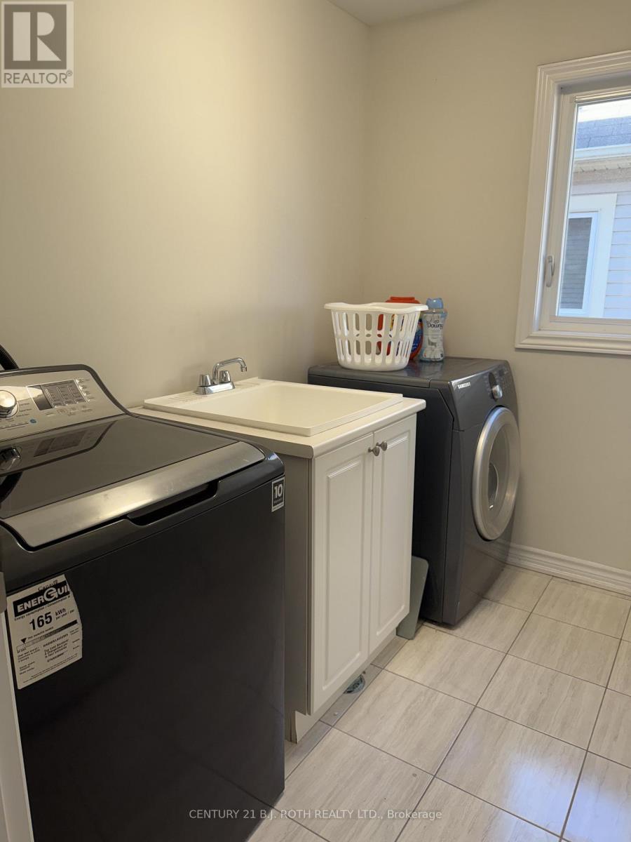 67 Megan Crescent, Barrie, Ontario  L4N 6E4 - Photo 21 - S12472849