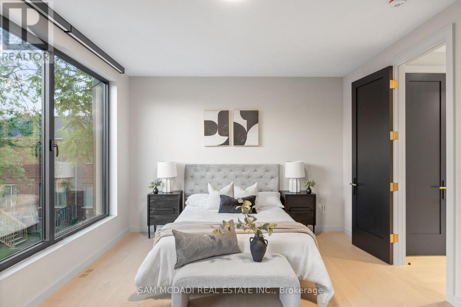 1090 Ella Avenue, Mississauga (Lakeview), Ontario  L5E 1H5 - Photo 29 - W12500062