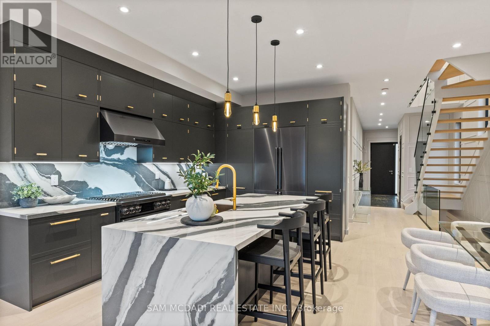 1090 Ella Avenue, Mississauga (Lakeview), Ontario  L5E 1H5 - Photo 7 - W12500062