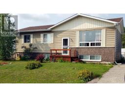 4 Fisher Ave, Manitouwadge, Ontario