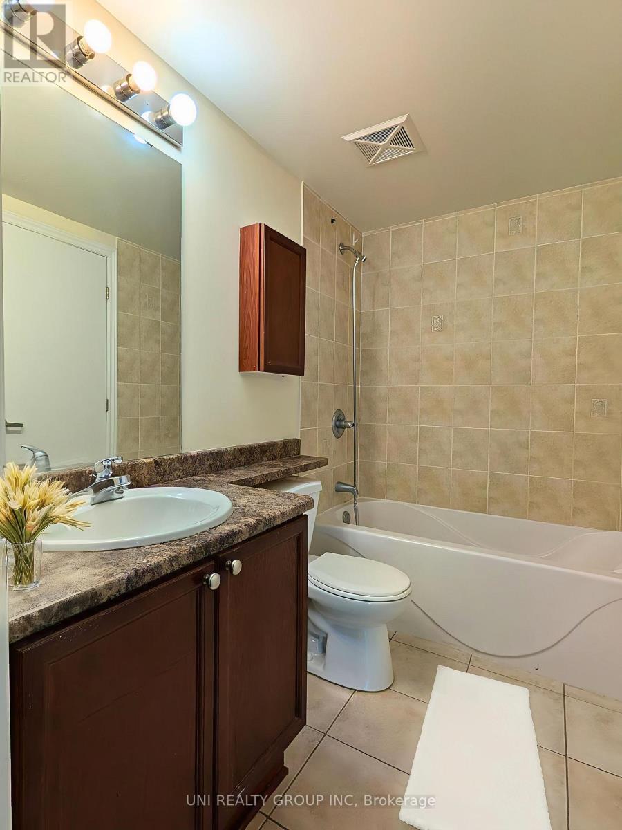 302 - 200 Rideau Street, Ottawa, Ontario  K1N 5Y1 - Photo 14 - X12500088