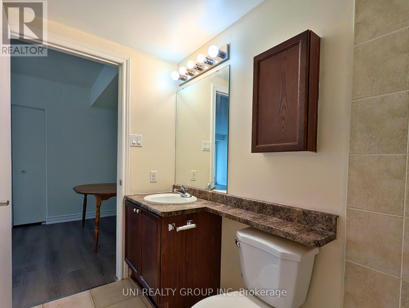 302 - 200 Rideau Street, Ottawa, Ontario  K1N 5Y1 - Photo 15 - X12500088