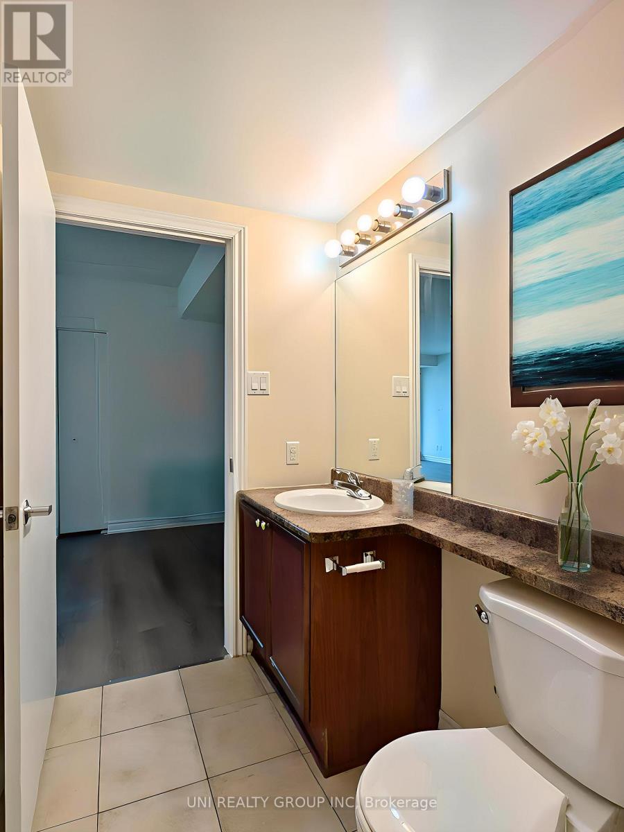 302 - 200 Rideau Street, Ottawa, Ontario  K1N 5Y1 - Photo 16 - X12500088