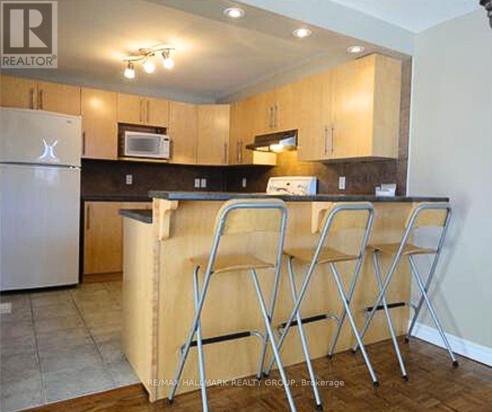 235 Ridgepark Private, Ottawa, Ontario  K2G 1H1 - Photo 5 - X12500098