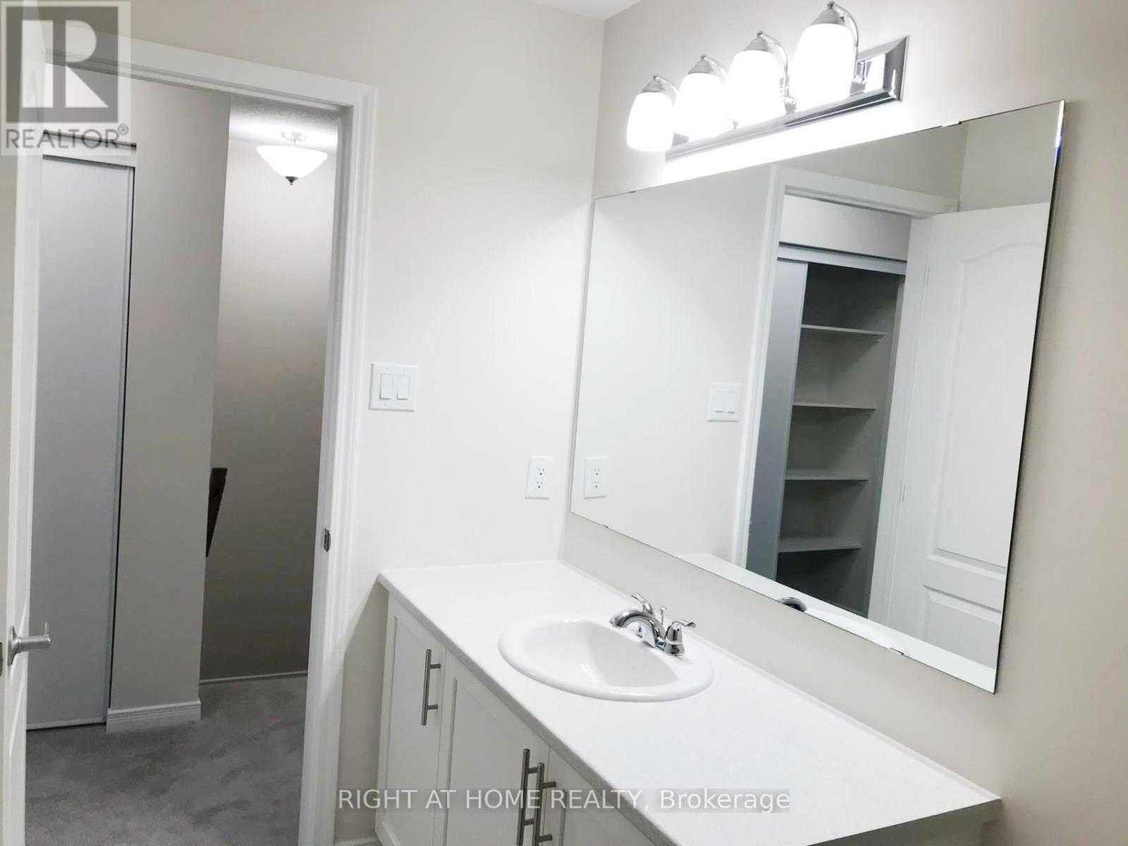 Unknown Address, ,    - Photo 13 - X12500108