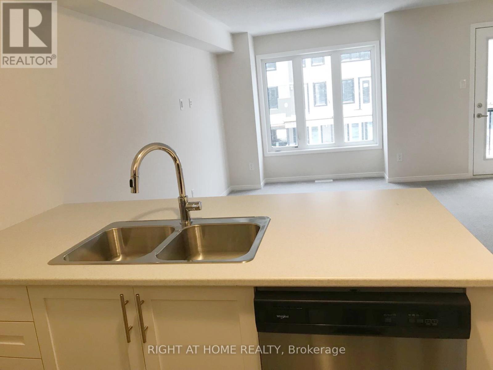 Unknown Address, ,    - Photo 4 - X12500108