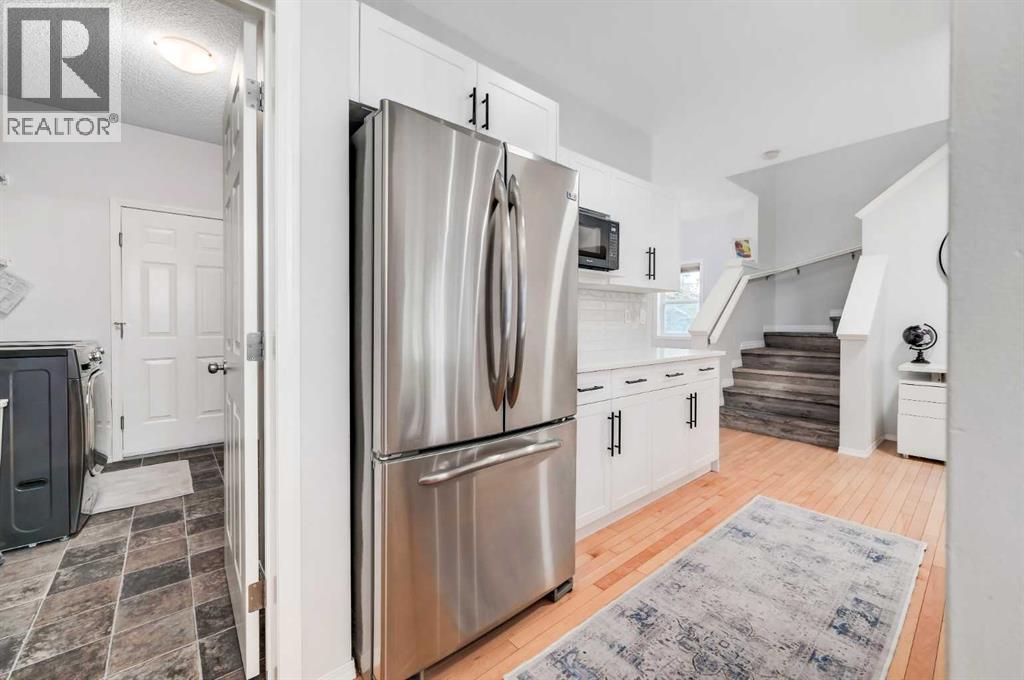 1 Cougarstone Villas Sw, Calgary, Alberta  T3H 4Z4 - Photo 10 - A2261244