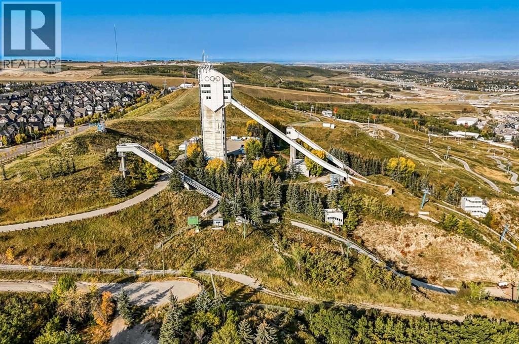 1 Cougarstone Villas Sw, Calgary, Alberta  T3H 4Z4 - Photo 36 - A2261244