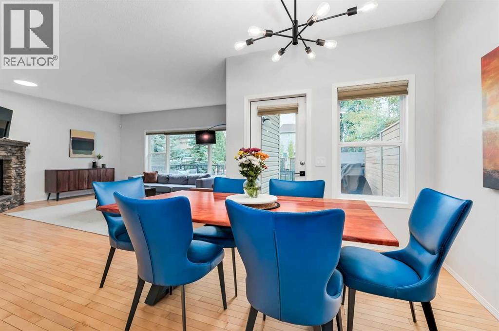 1 Cougarstone Villas Sw, Calgary, Alberta  T3H 4Z4 - Photo 7 - A2261244