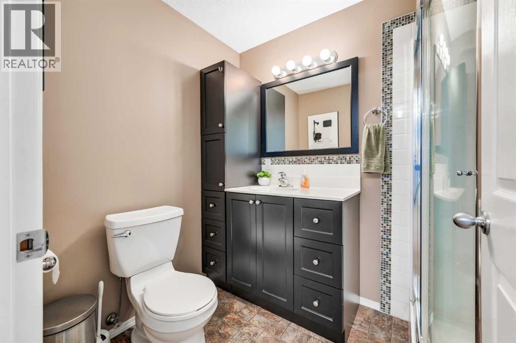 1 Cougarstone Villas Sw, Calgary, Alberta  T3H 4Z4 - Photo 27 - A2261244